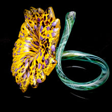 Load image into Gallery viewer, Glass Flower

